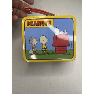 Vtg Peanuts Metal Lunch Box Charlie Brown, Snoopy on dog house Schultz Series #1